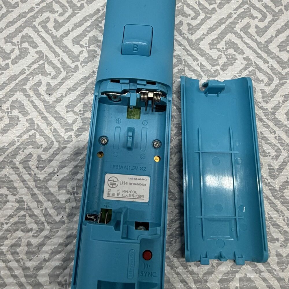 Nintendo OEM Motion Plus Wii Remote Blue Controller RVL-036 - Tested & Working - Picture 5 of 5